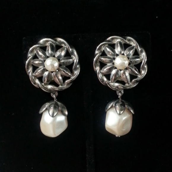 Givenchy Vintage silver plated wheel w/pearl dangle clip-on earrings 2" RARE - Picture 1 of 5